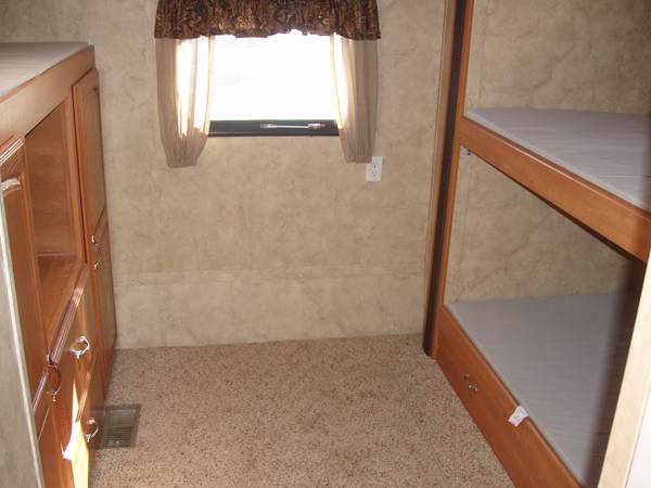 2010_COUGAR_INT2.jpg