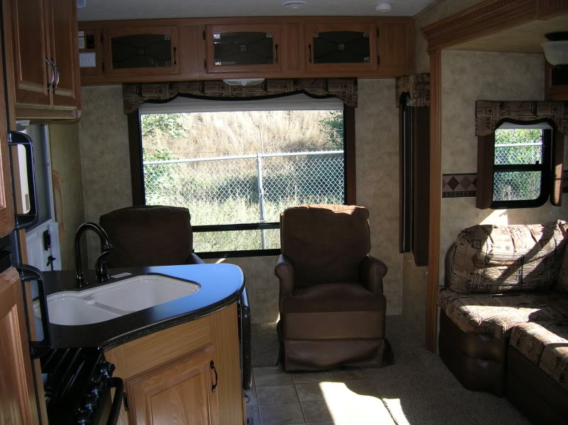 INT-1 2009 LAREDO.jpg